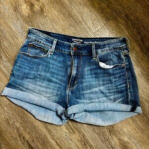 Levi Strauss High Rise Shorts 💙